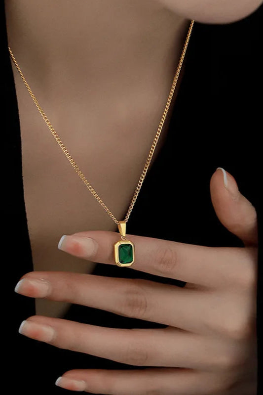 שרשרת זהב עם תליון אמרלד